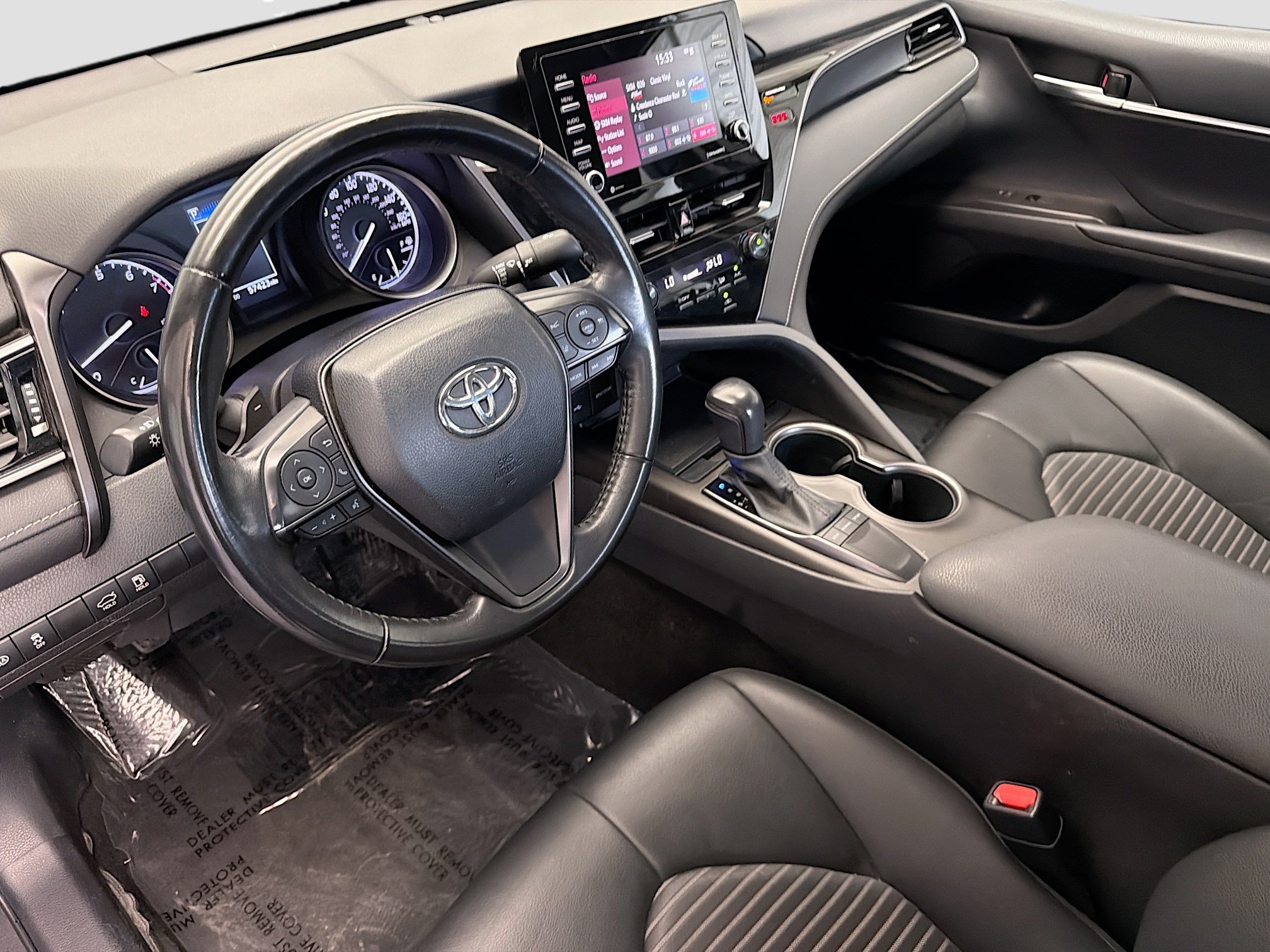 Used 2024 Toyota Camry SE FWD image 7