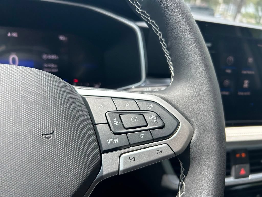 New 2026 Volkswagen Taos SE FWD image 21