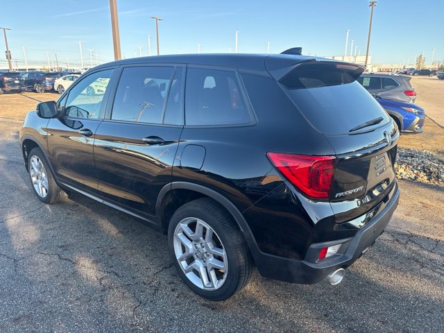 Used 2025 Honda Passport EX-L image 4