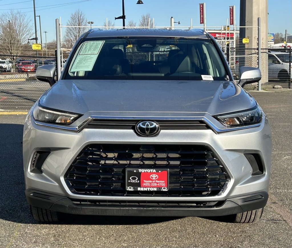 Certified 2025 Toyota Grand Highlander AWD image 2