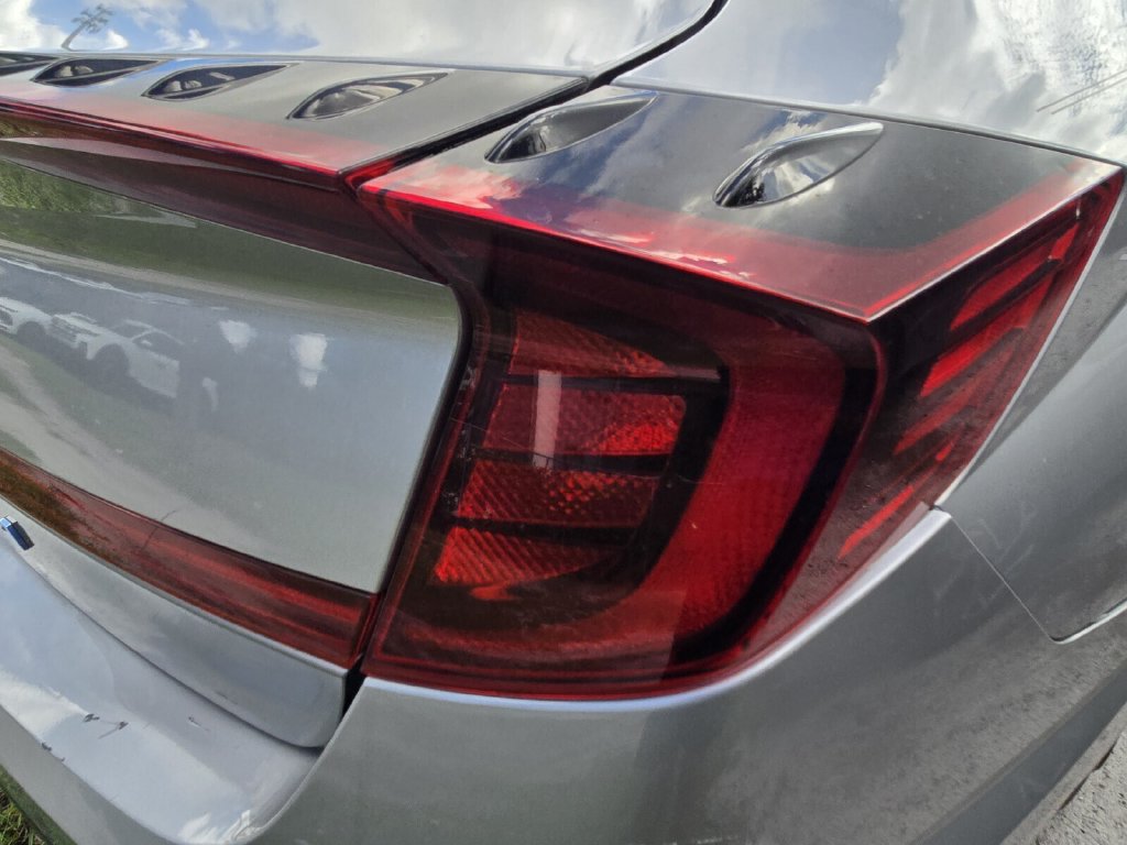 Used 2023 Hyundai Sonata SEL w/ Convenience Package FWD image 8