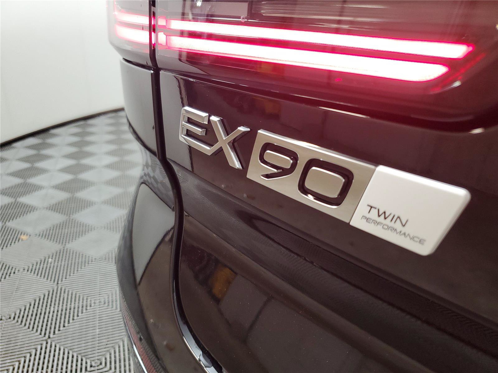 New 2026 Volvo EX90 Ultra AWD/4WD image 7