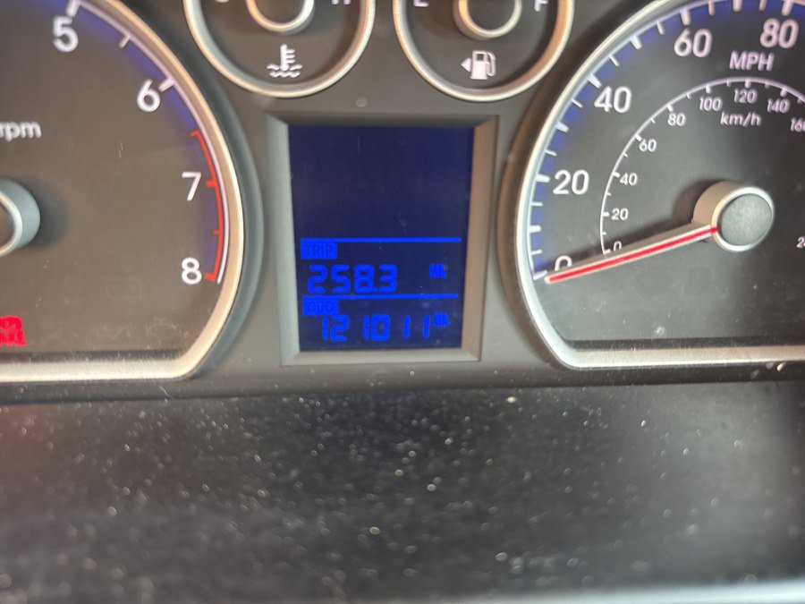 Used 2012 Hyundai Elantra GLS image 28