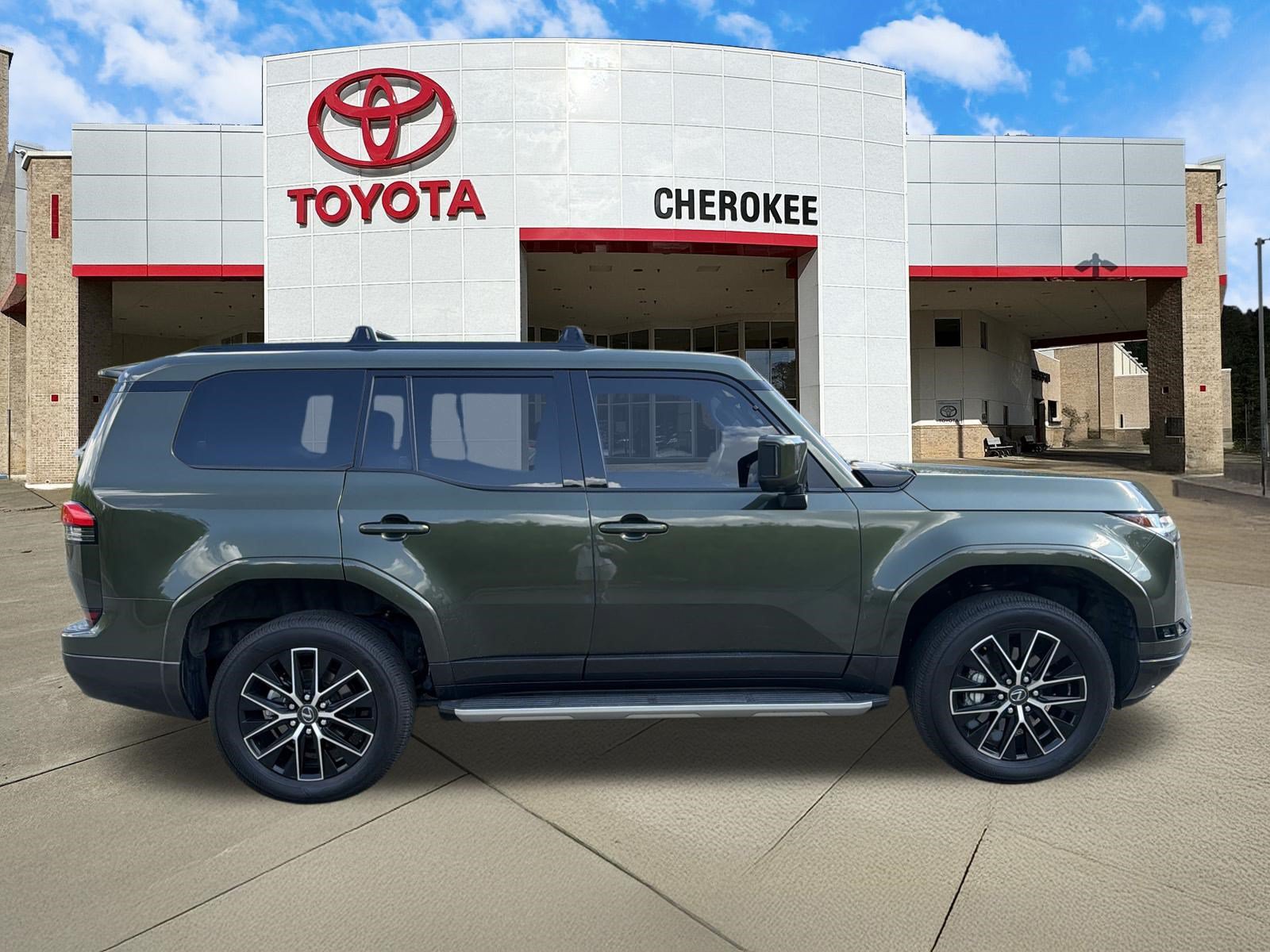Used 2024 Lexus GX 550 w/ Accessory Package (Z1) AWD/4WD image 4
