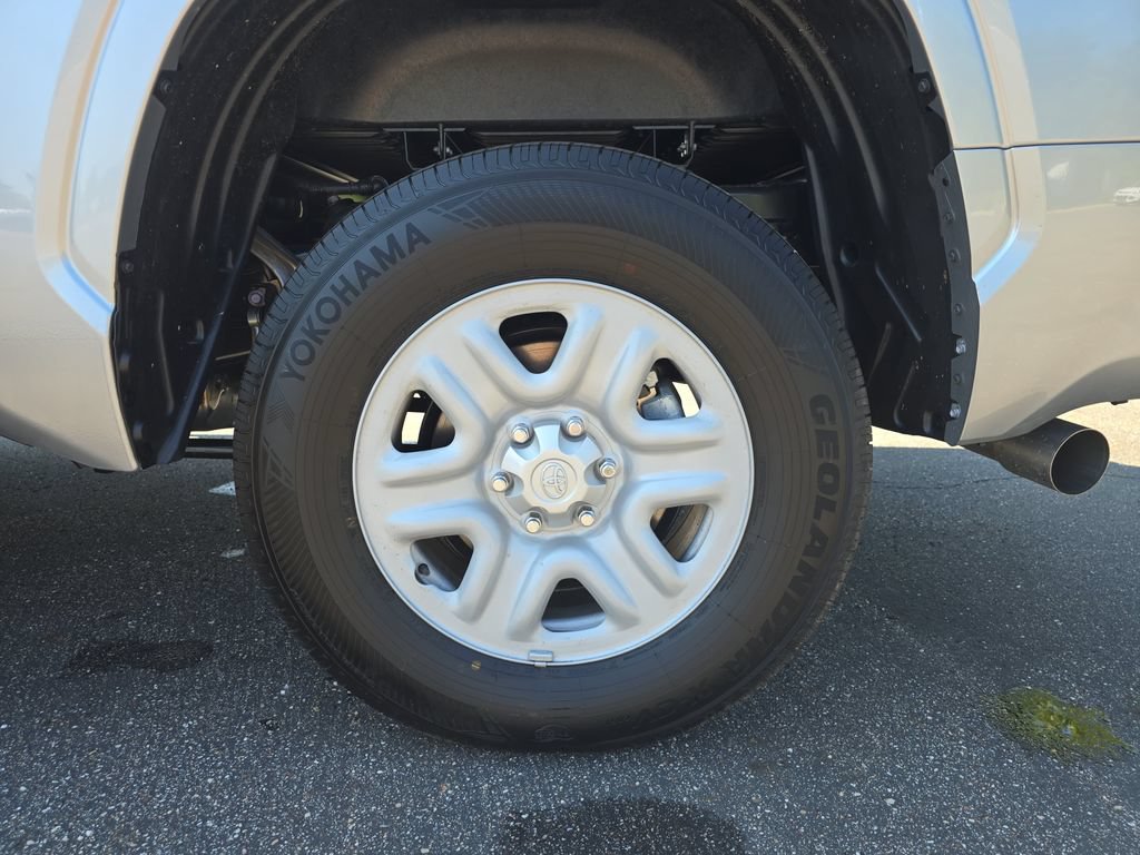 Used 2026 Toyota Tundra SR AWD/4WD image 34