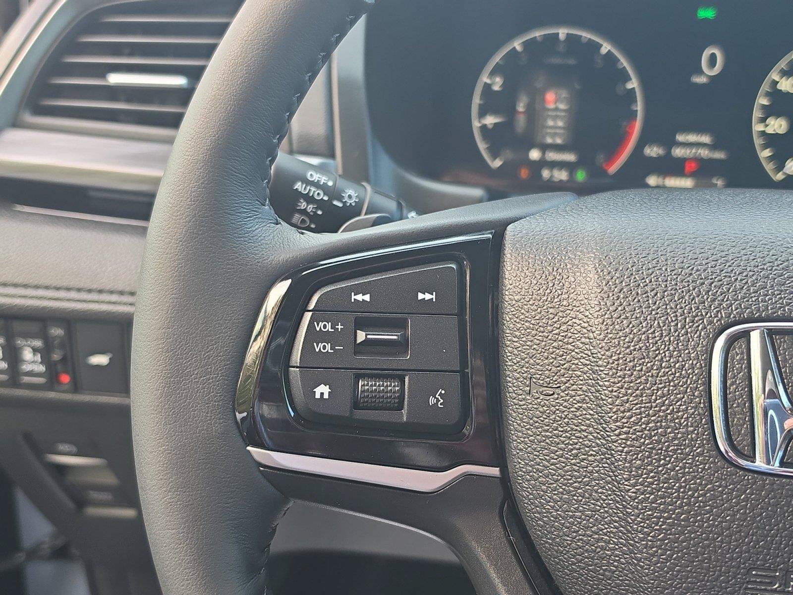 Used 2026 Honda Odyssey Elite image 23