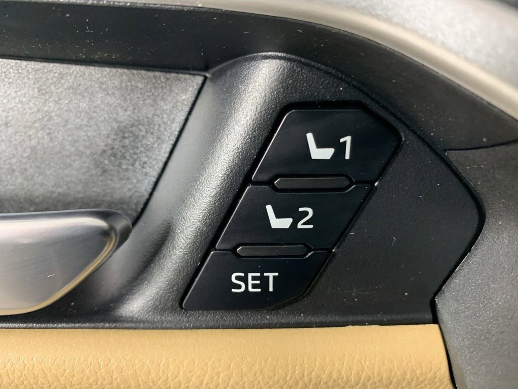 Used 2021 Toyota RAV4 XLE Premium AWD/4WD image 17