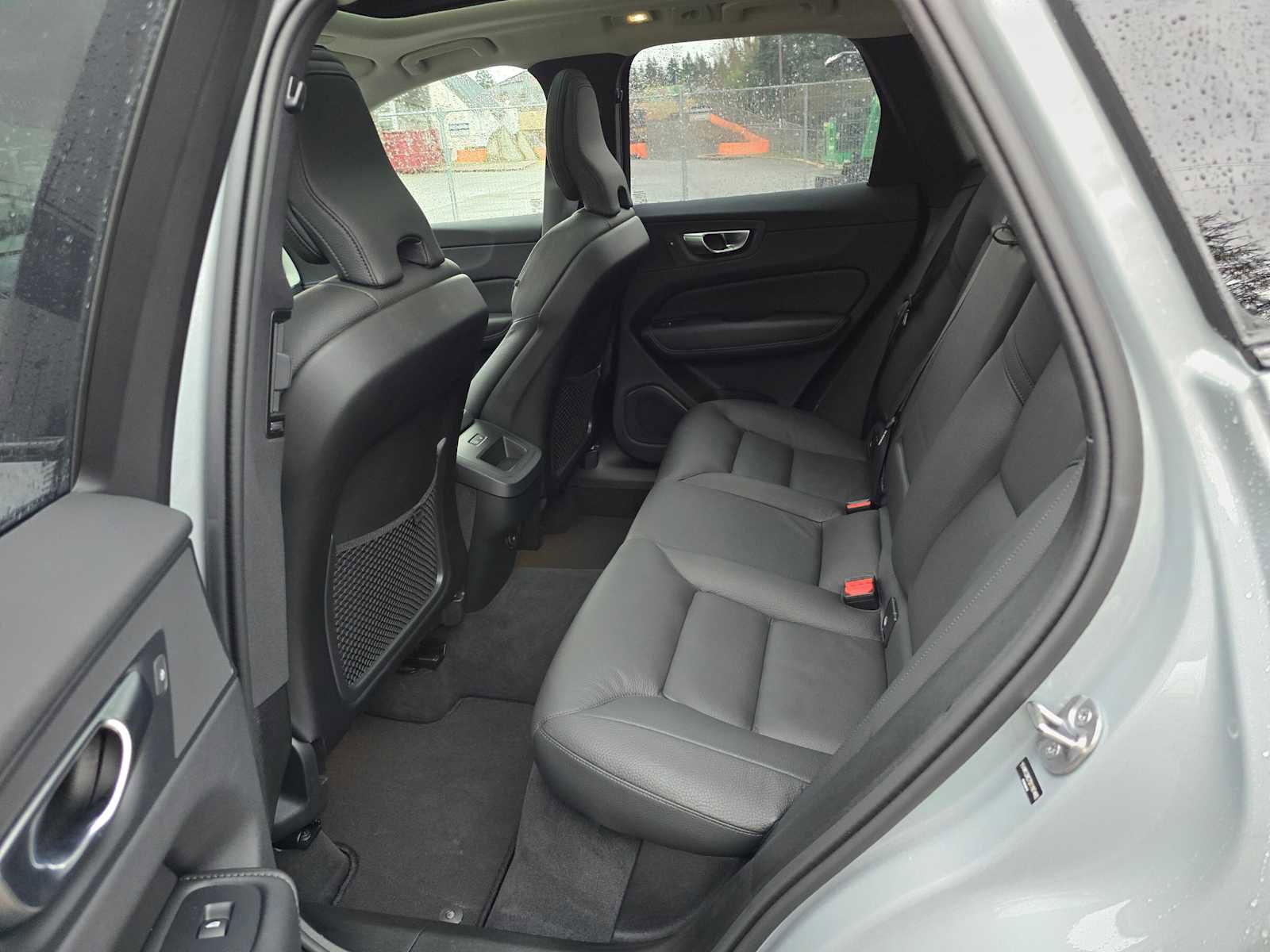 Certified 2025 Volvo XC60 B5 Plus image 16