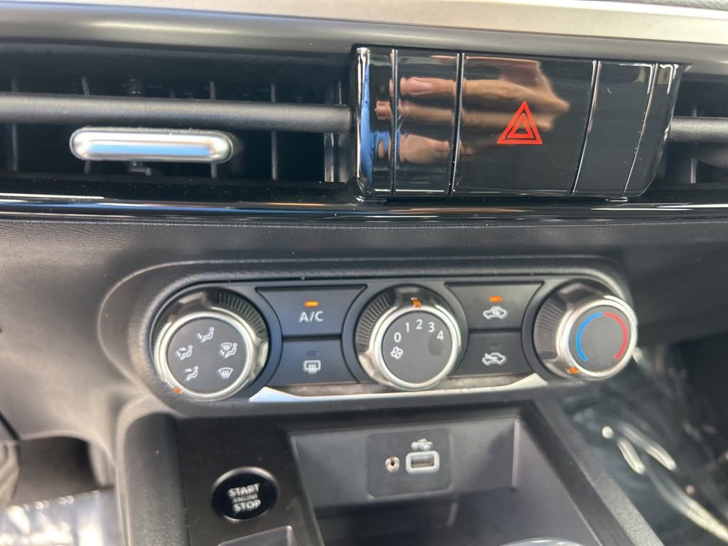 Used 2025 Nissan Kicks S FWD image 36