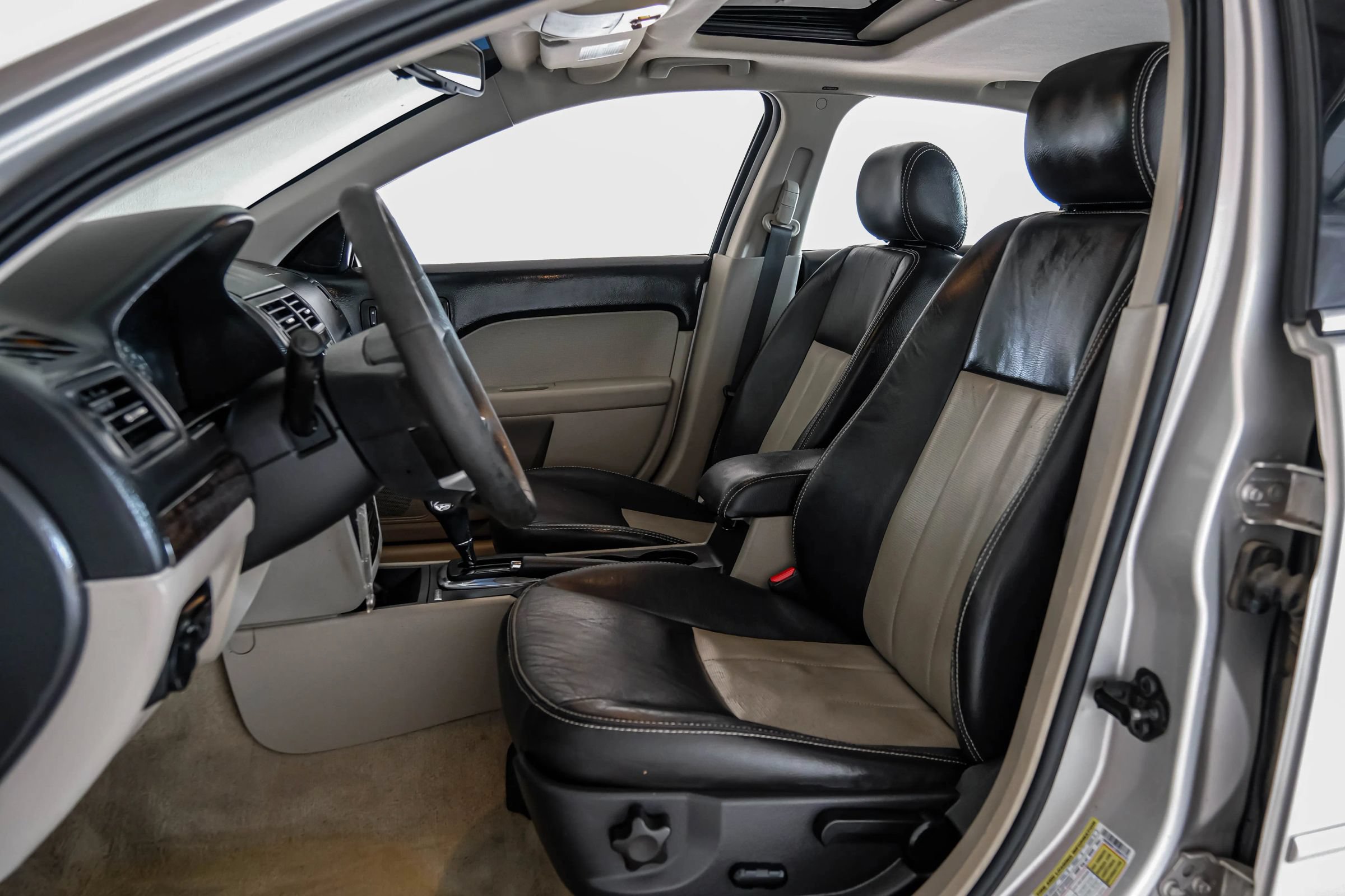 Used 2008 Mercury Milan Premier FWD image 31