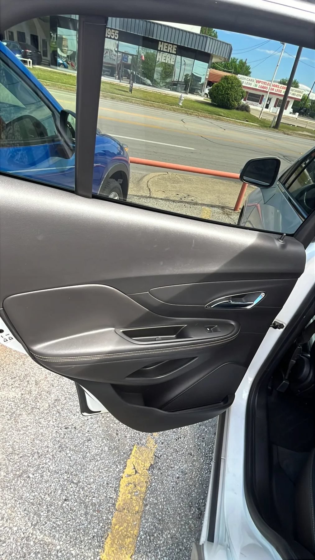 Used 2015 Buick Encore Premium FWD image 17