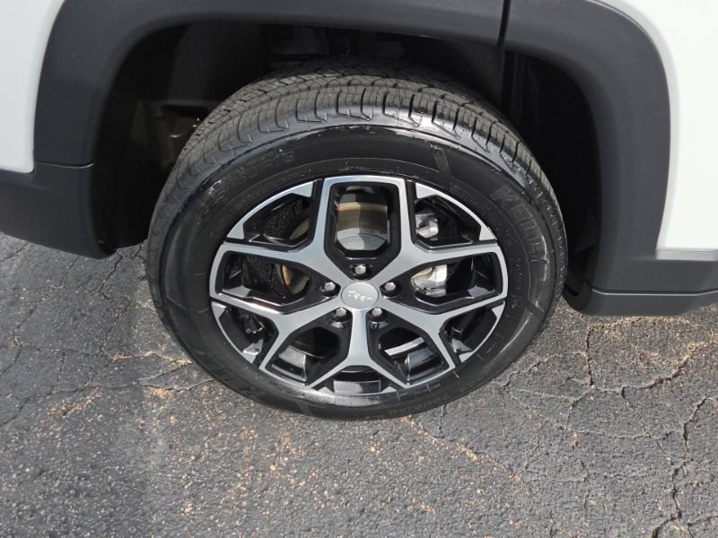 Used 2024 Jeep Compass Limited AWD/4WD image 9