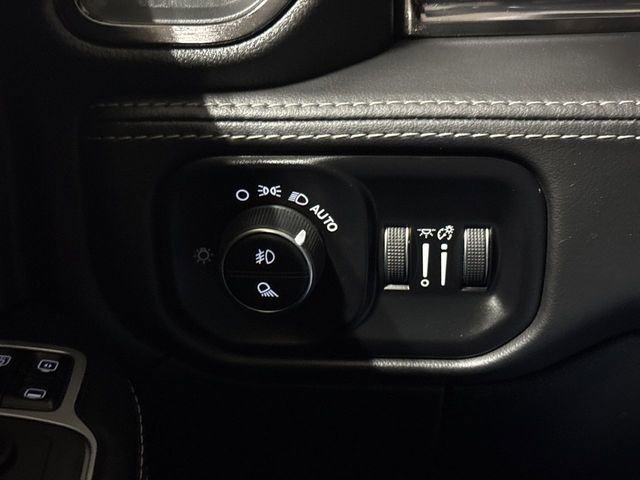 Used 2024 RAM 3500 Limited w/ Night Edition AWD/4WD image 19