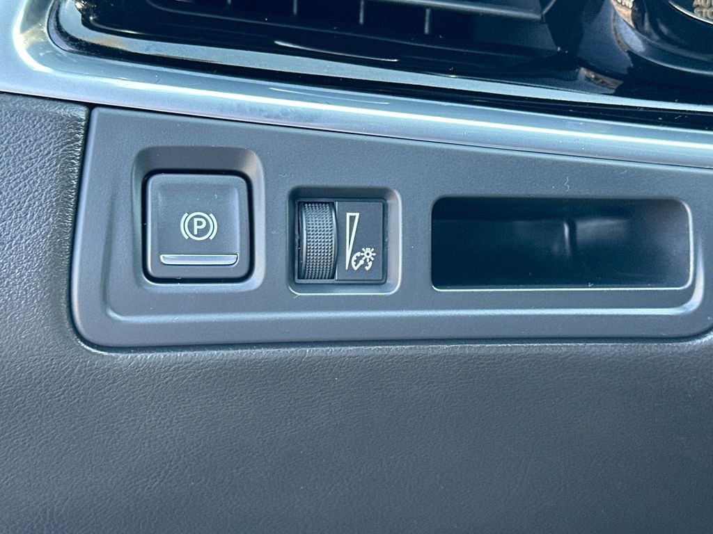 Used 2022 Cadillac XT6 Luxury image 11