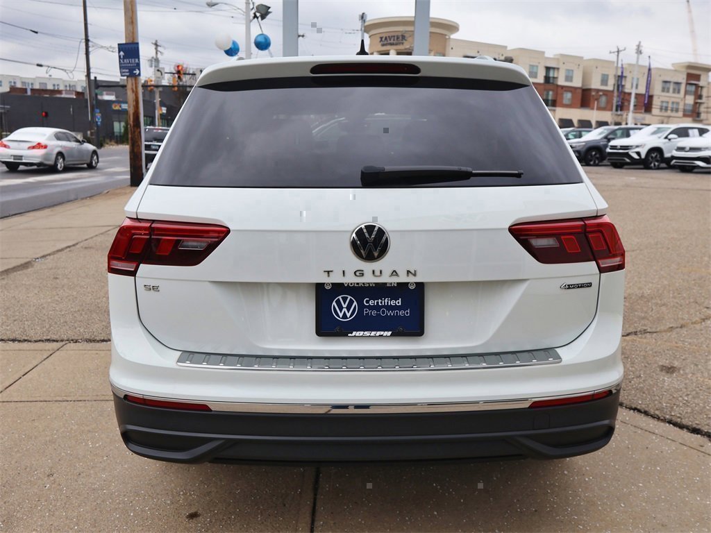 Certified 2022 Volkswagen Tiguan SE image 4