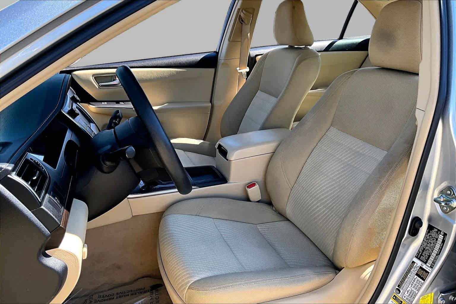 Used 2015 Toyota Camry LE FWD image 7