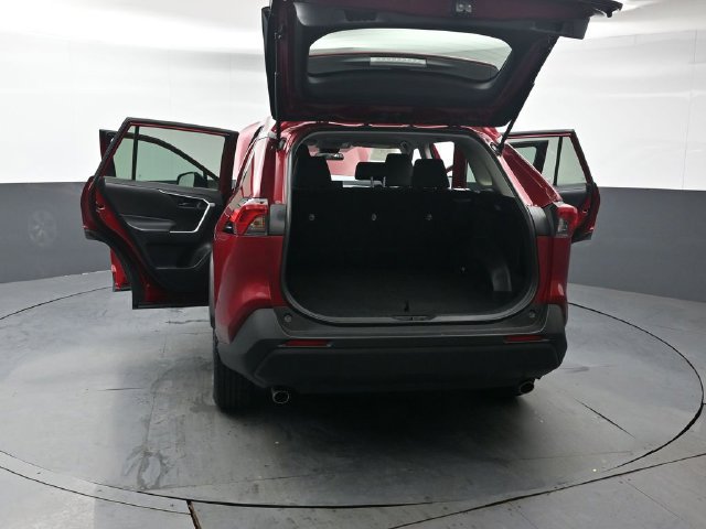 Certified 2021 Toyota RAV4 LE AWD/4WD image 45