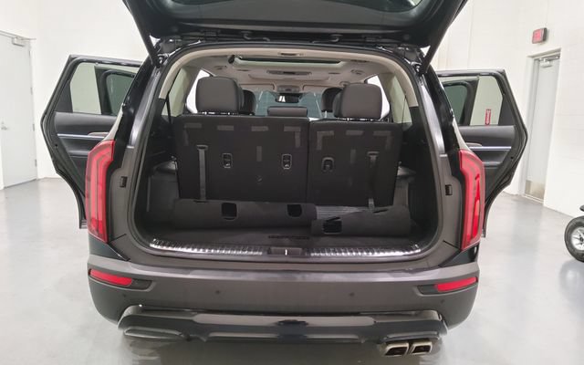 Used 2022 Kia Telluride SX w/ Nightfall Edition Package AWD/4WD image 12