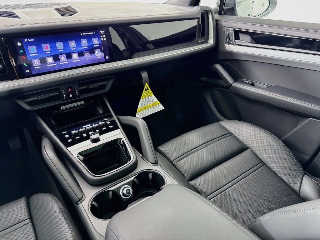 New 2026 Porsche Cayenne AWD/4WD image 25