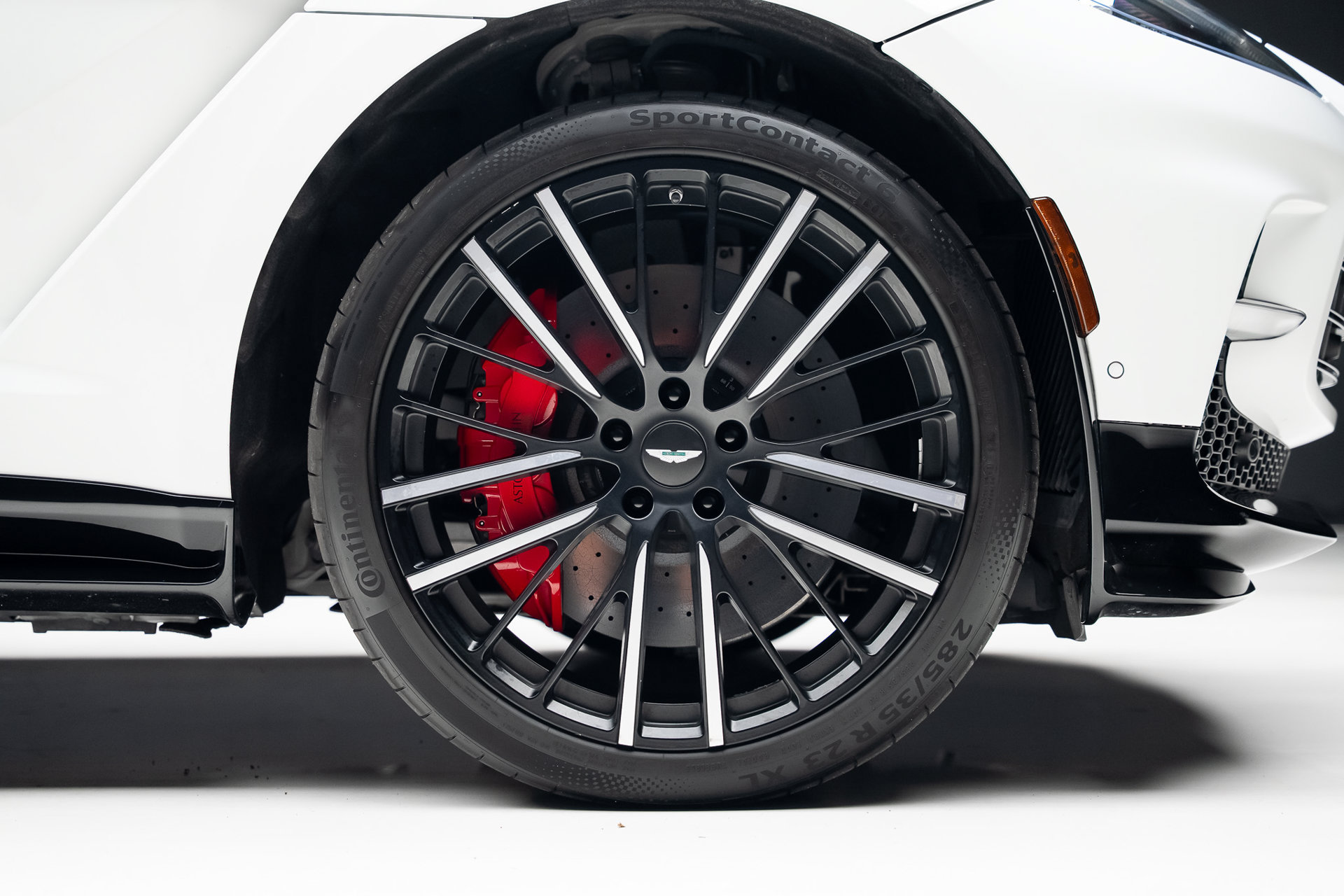 Used 2023 Aston Martin DBX 707 AWD/4WD image 39