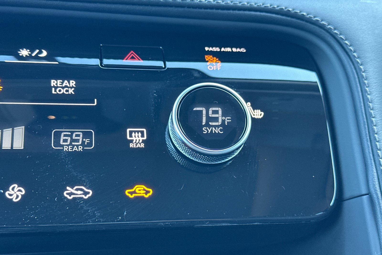 Used 2025 INFINITI QX60 Pure image 32