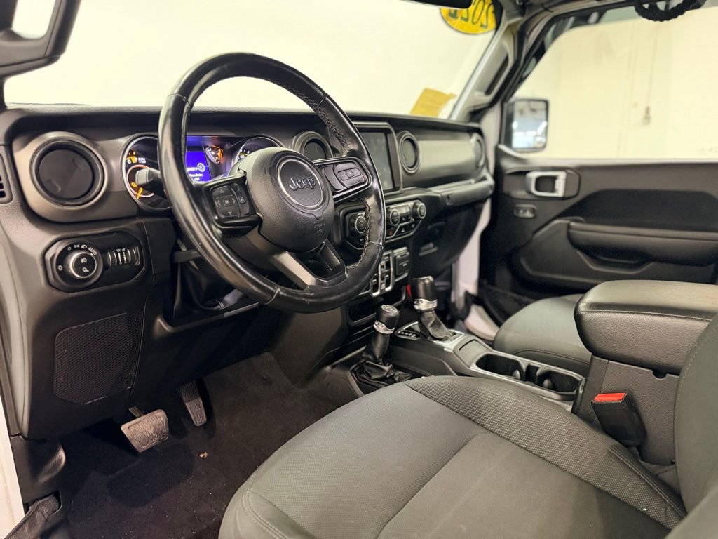 Used 2022 Jeep Gladiator Sport AWD/4WD image 11