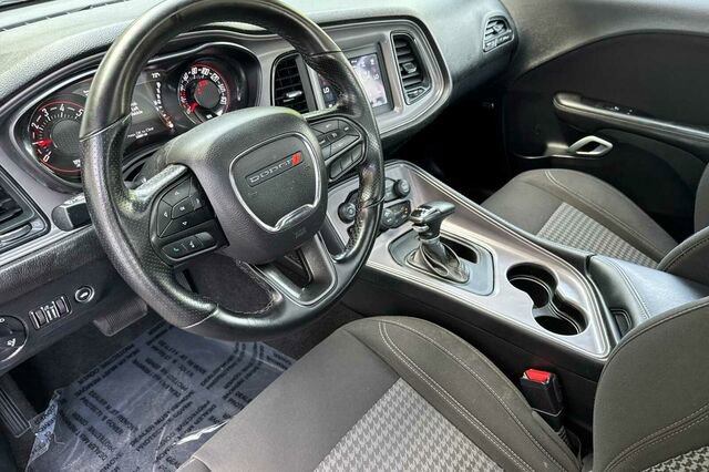 Used 2023 Dodge Challenger SXT w/ Blacktop Package image 10