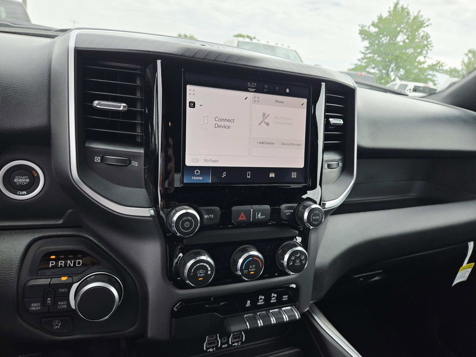 New 2026 RAM 1500 Express AWD/4WD image 22