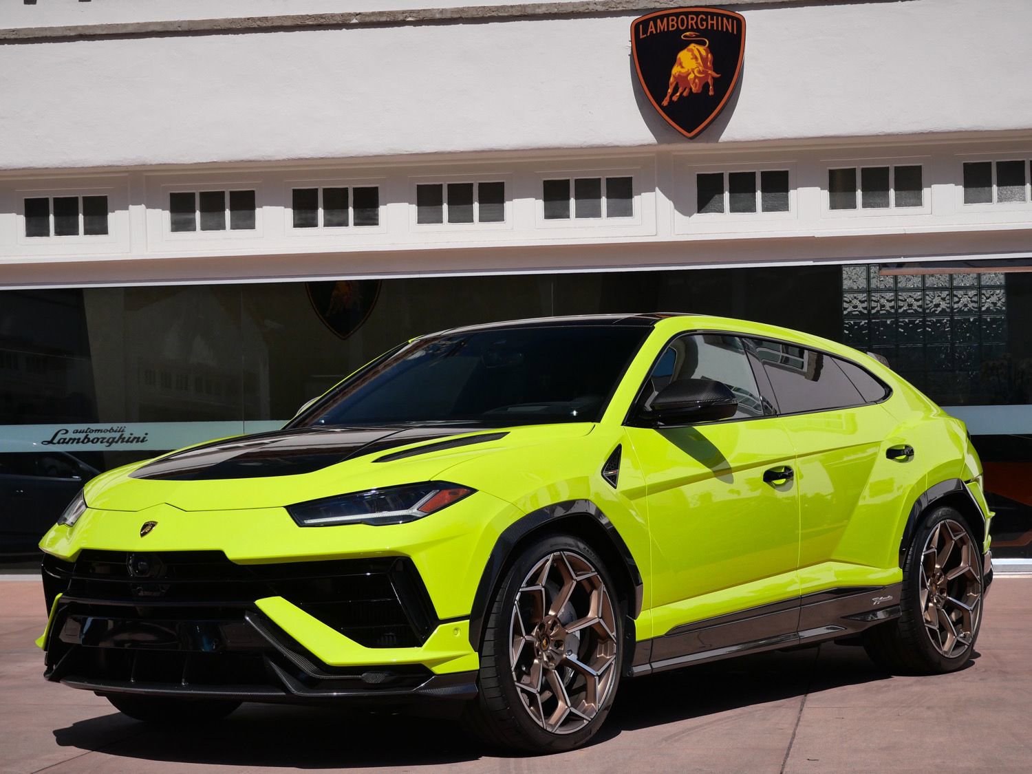 Used 2024 Lamborghini Urus Performante AWD/4WD image 15