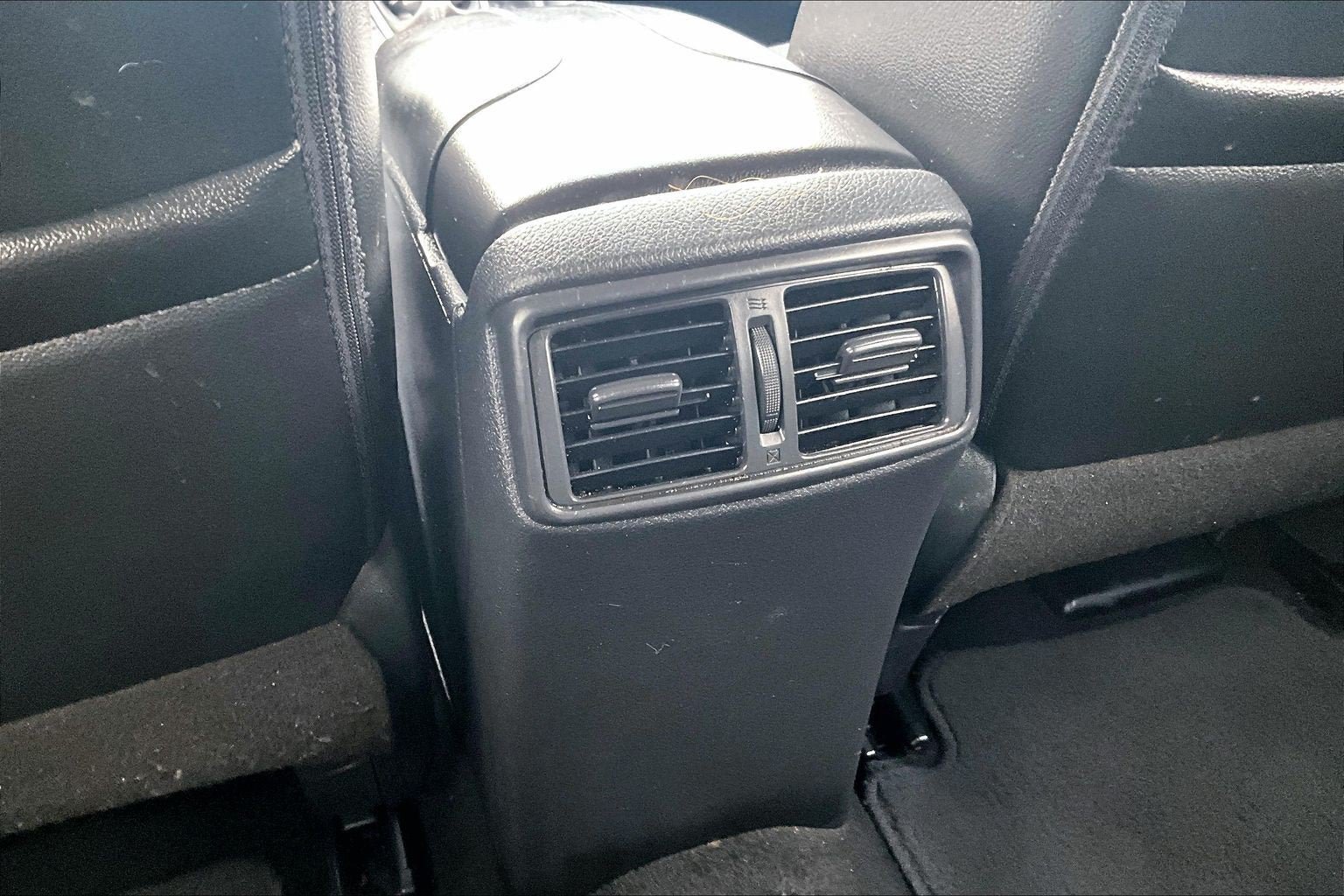 Used 2019 Nissan Rogue SL AWD/4WD image 32