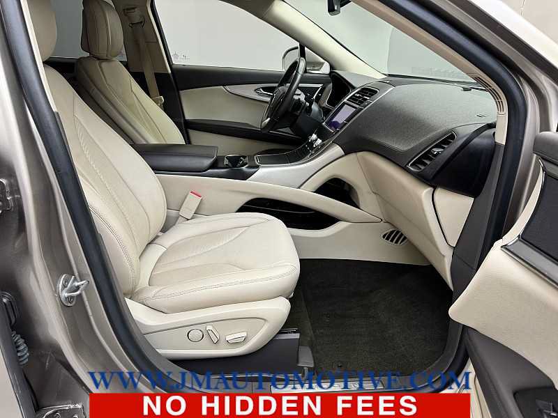 Used 2020 Lincoln Nautilus Premier w/ Equipment Group 101A AWD/4WD image 19