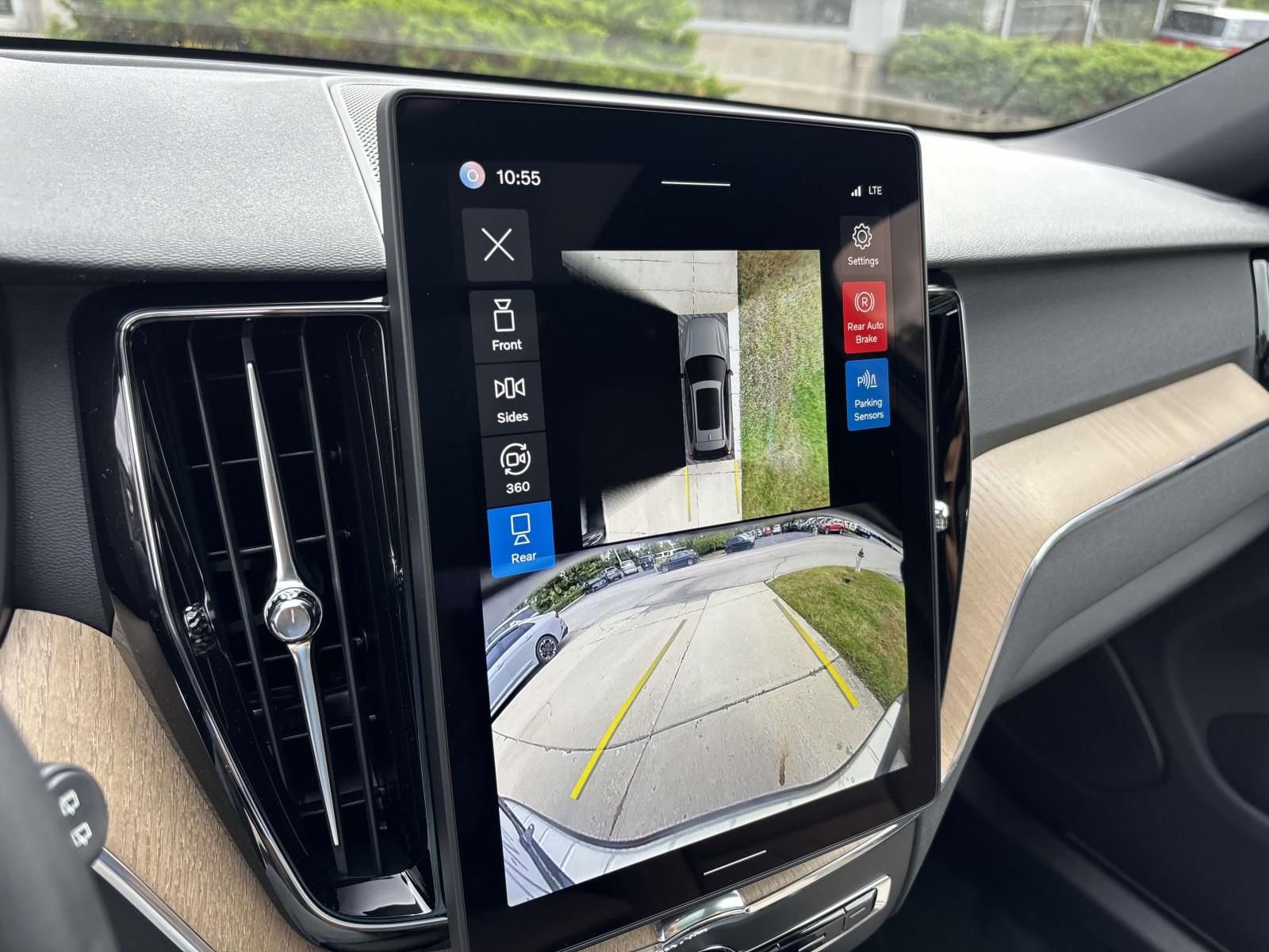 New 2026 Volvo XC60 B5 Plus w/ Protection Package Premier image 20