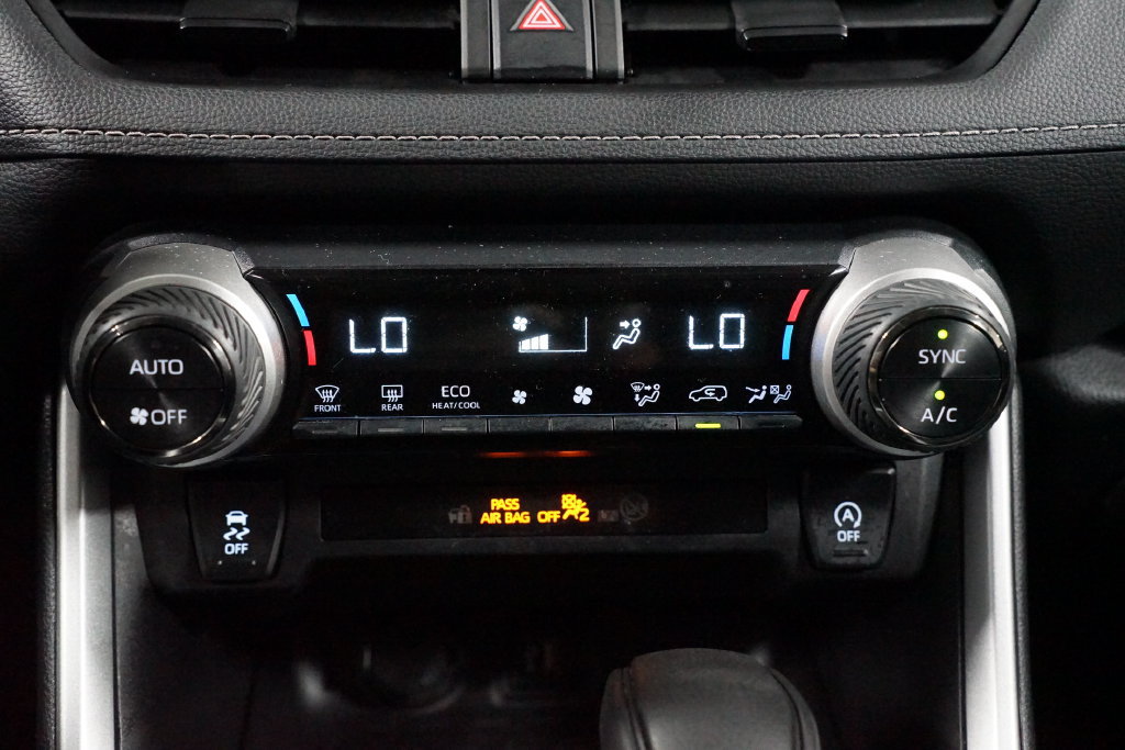 Certified 2024 Toyota RAV4 XLE FWD image 20