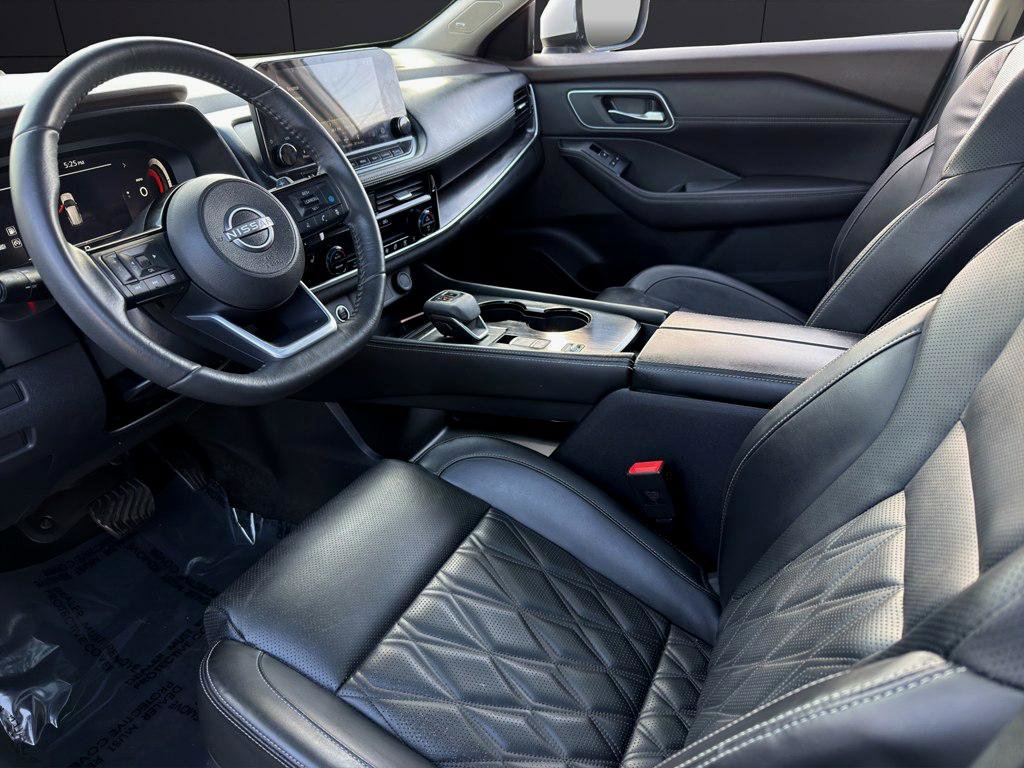 Used 2023 Nissan Rogue Platinum w/ Platinum Premium Package FWD image 12