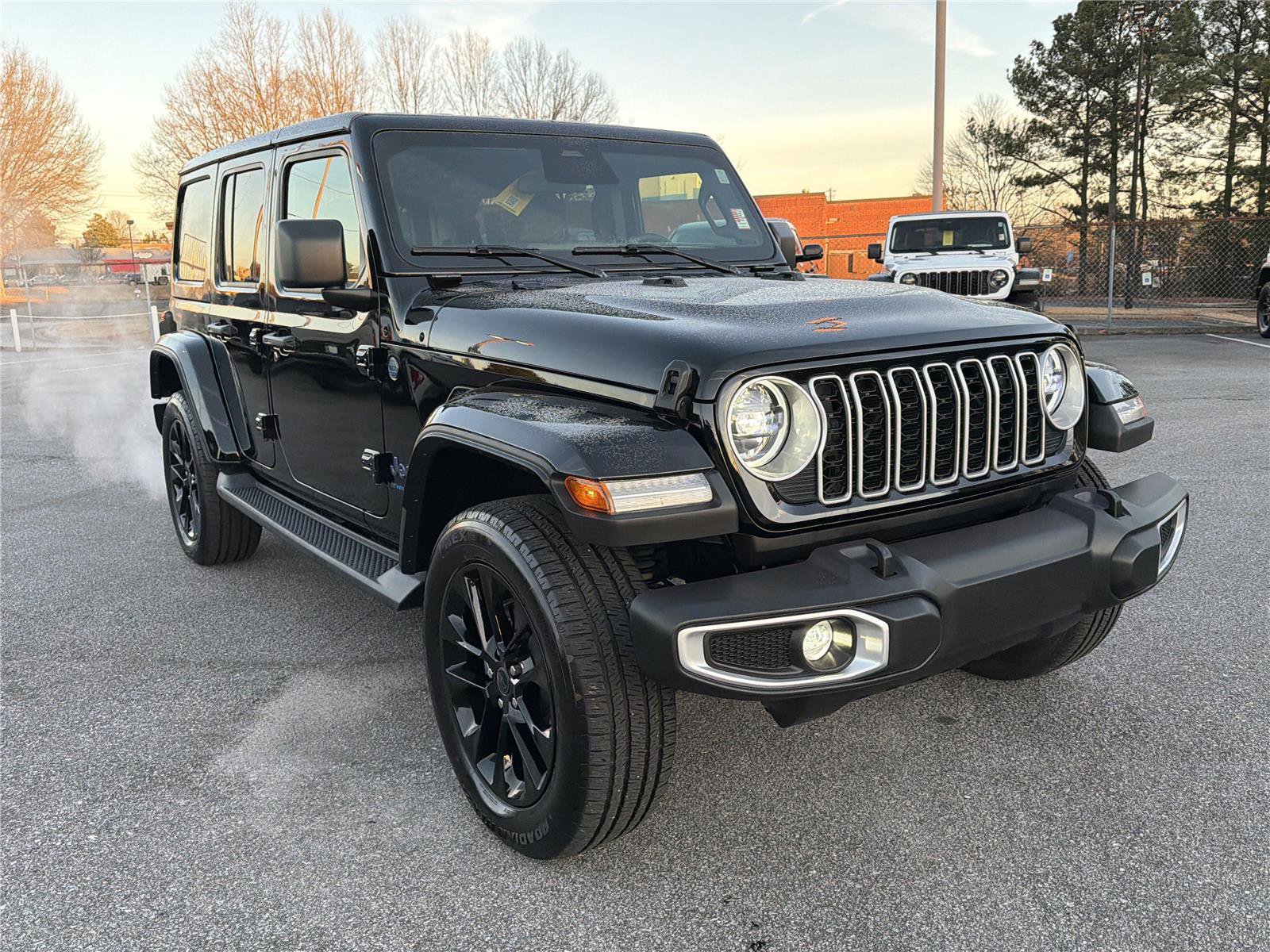 Used 2025 Jeep Wrangler Sahara image 4