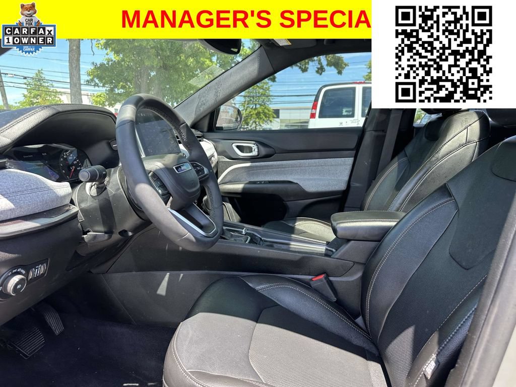 Used 2023 Jeep Compass Latitude w/ Sun and Sound Group AWD/4WD image 14