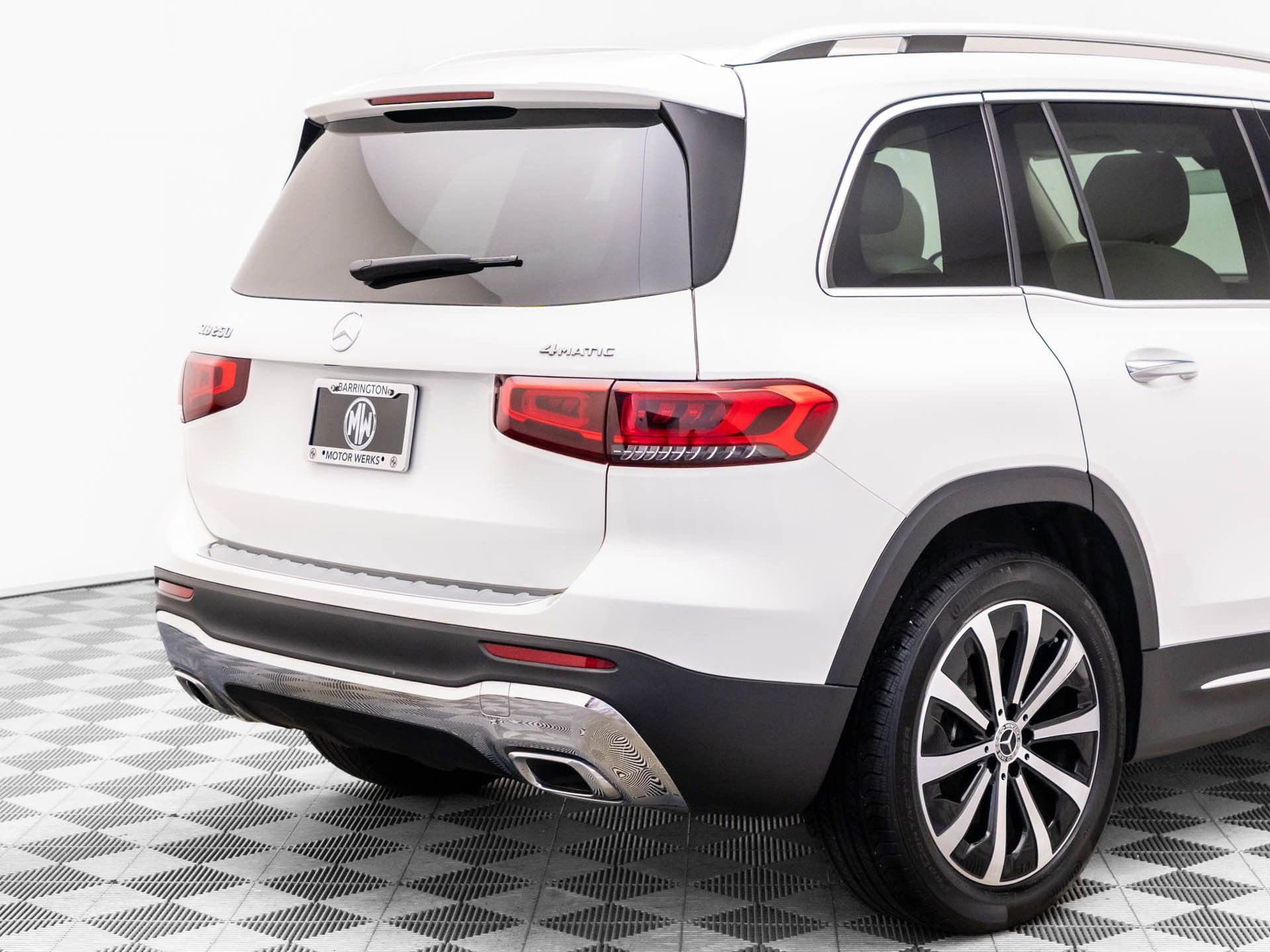 Used 2022 Mercedes-Benz GLB 250 4MATIC w/ Premium Package Lite image 34