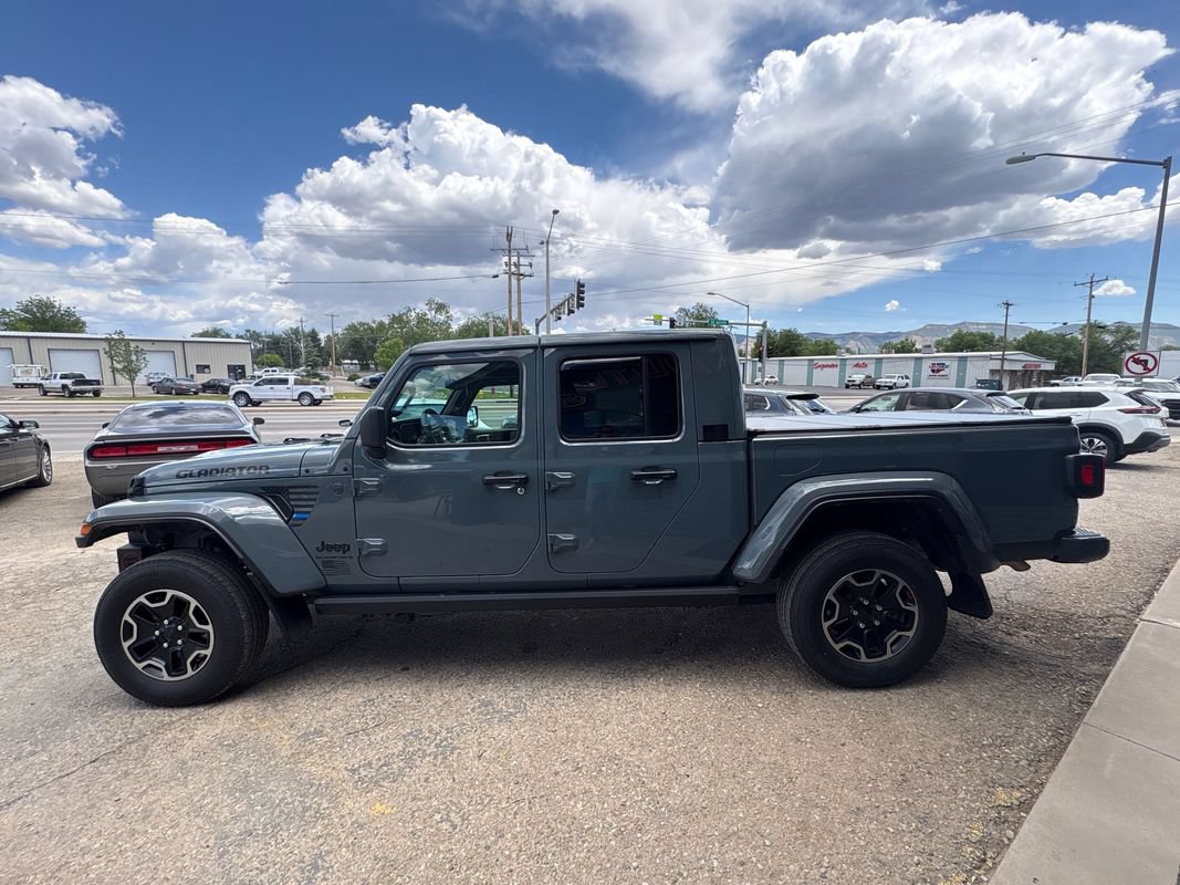 Used 2024 Jeep Gladiator Sport AWD/4WD image 6