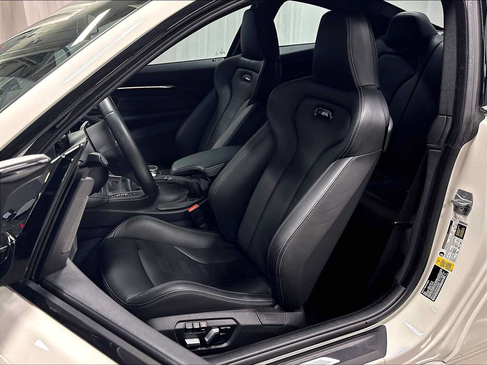 Used 2019 BMW M4 Coupe w/ Executive Package RWD image 7