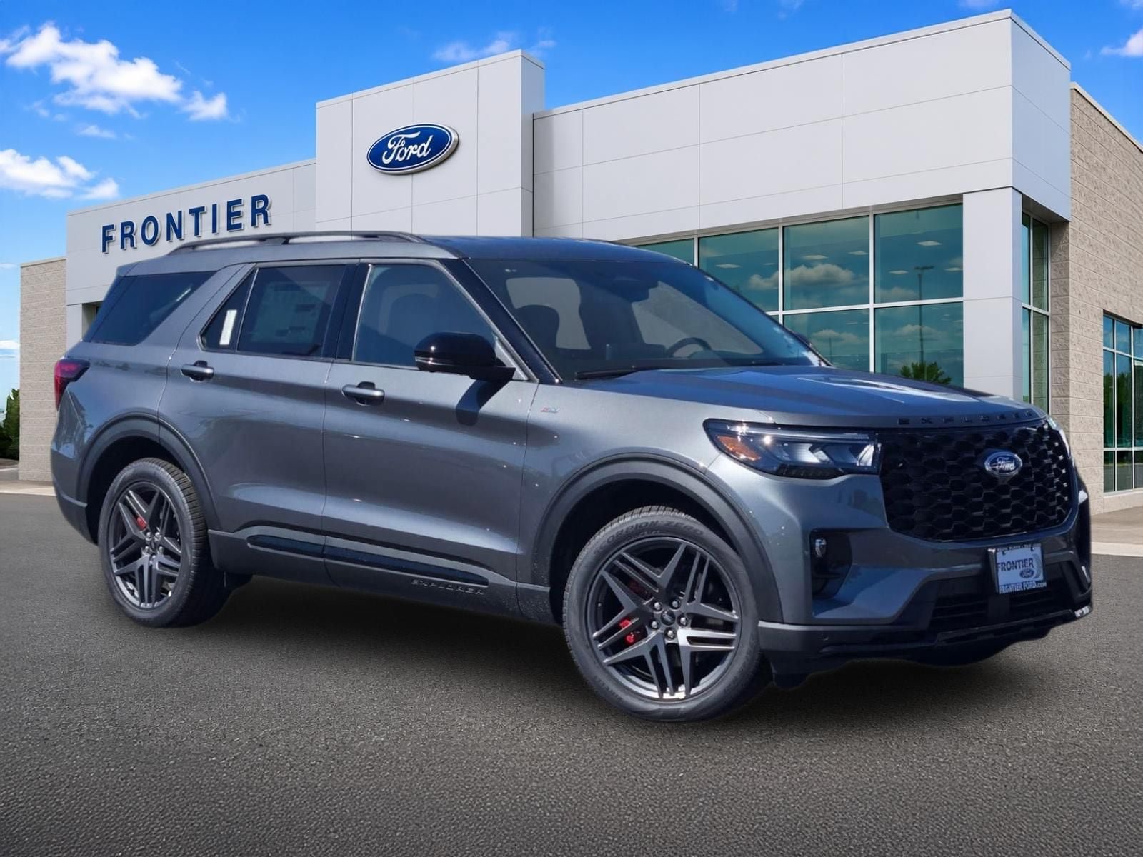 New 2026 Ford Explorer ST-Line w/ ST-Line Street Pack AWD/4WD image 2
