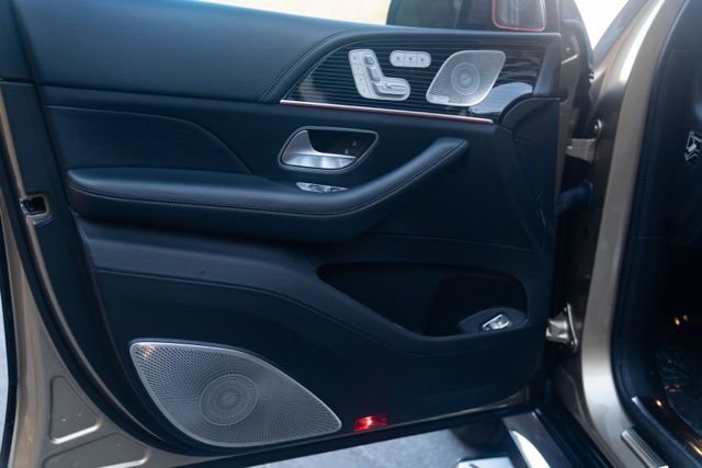 Used 2021 Mercedes-Benz Maybach GLS 600 4MATIC image 18