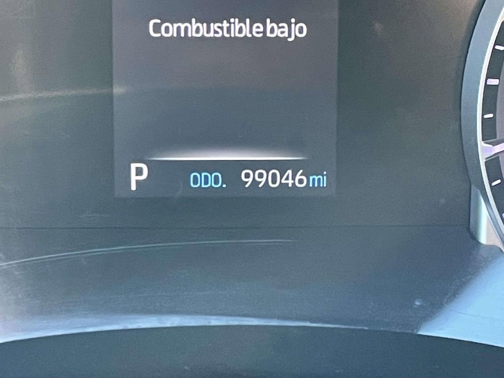 Used 2021 Toyota Highlander LE image 37