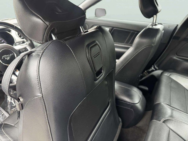 Used 2018 Ford Mustang Premium RWD image 36