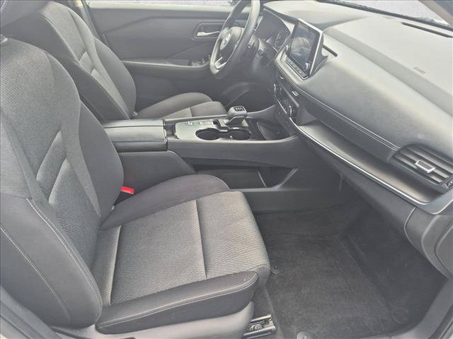 Certified 2024 Nissan Rogue SV FWD image 20