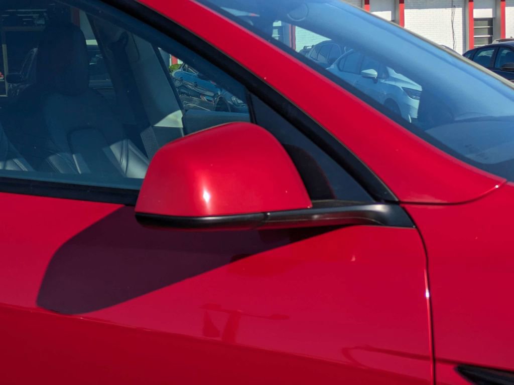 Used 2022 Tesla Model Y Long Range AWD/4WD image 12