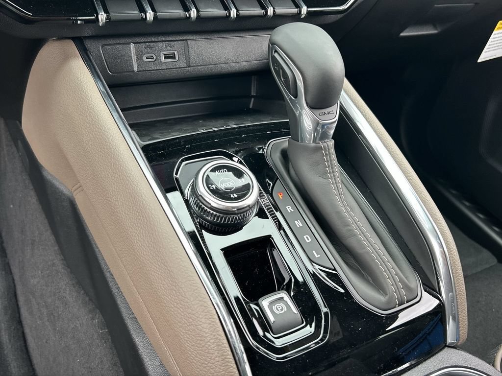 New 2026 GMC Canyon Denali AWD/4WD image 16