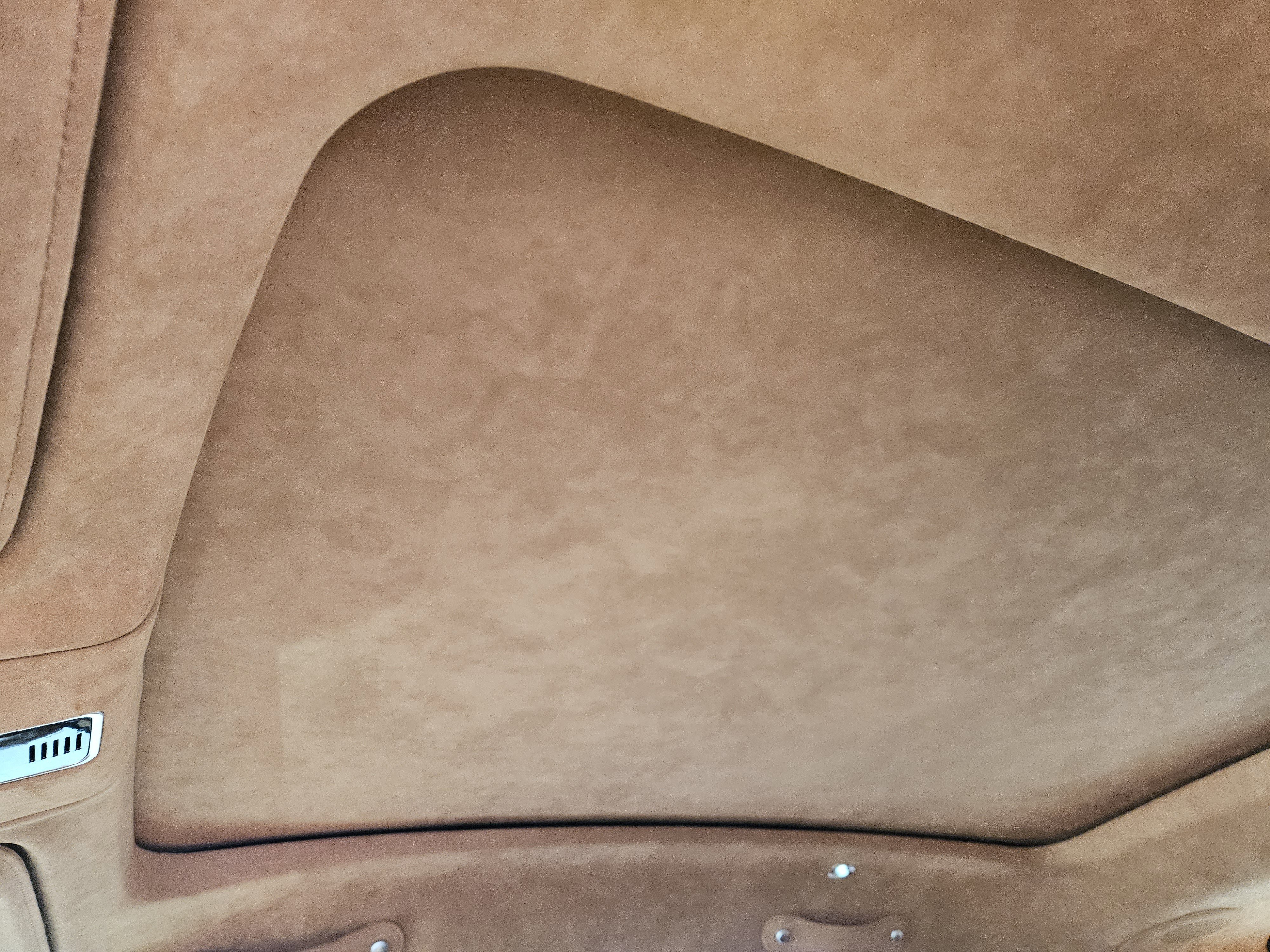 Used 2021 Aston Martin DBX image 31