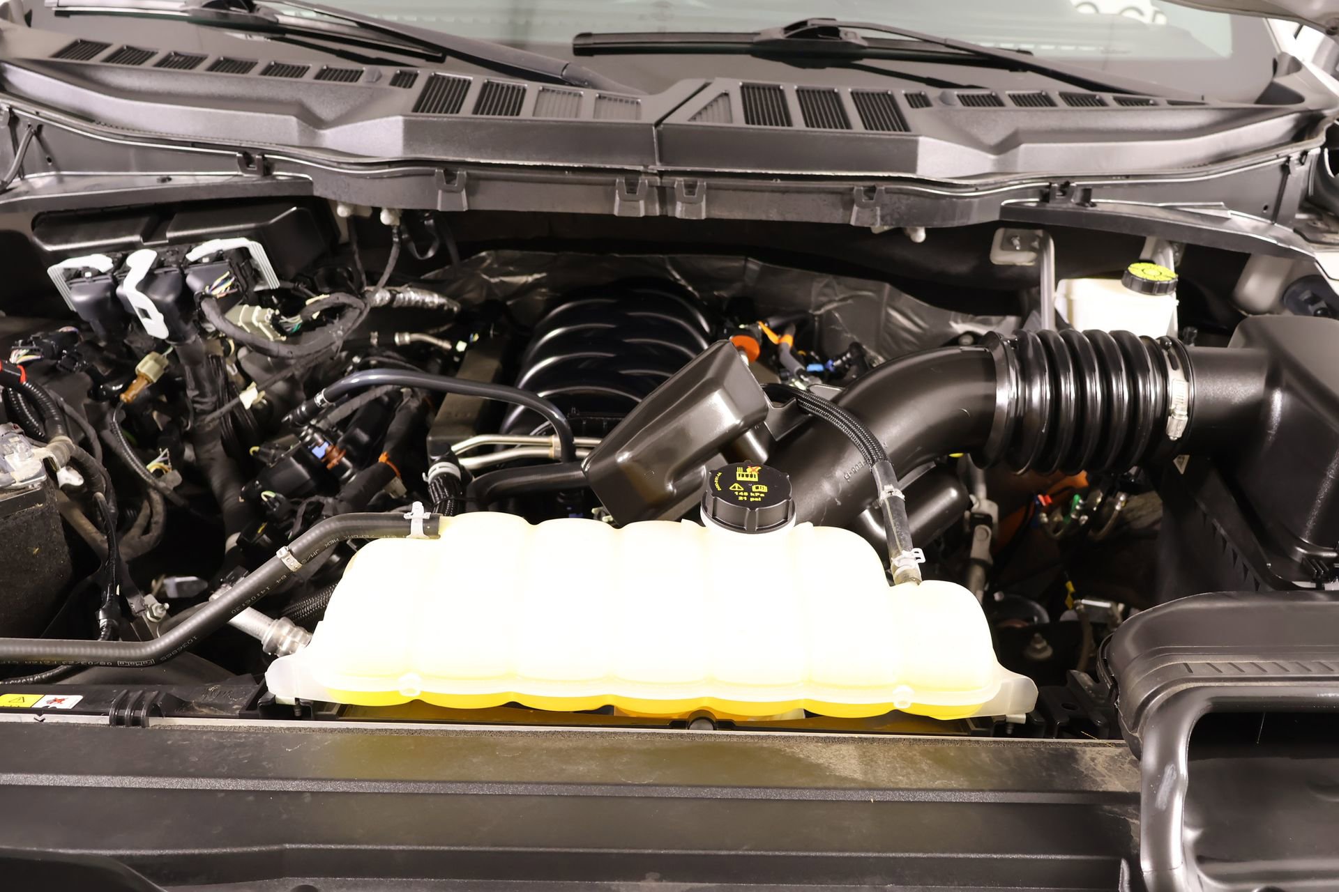 Used 2023 Ford F150 Lariat w/ FX4 Off-Road Package image 22