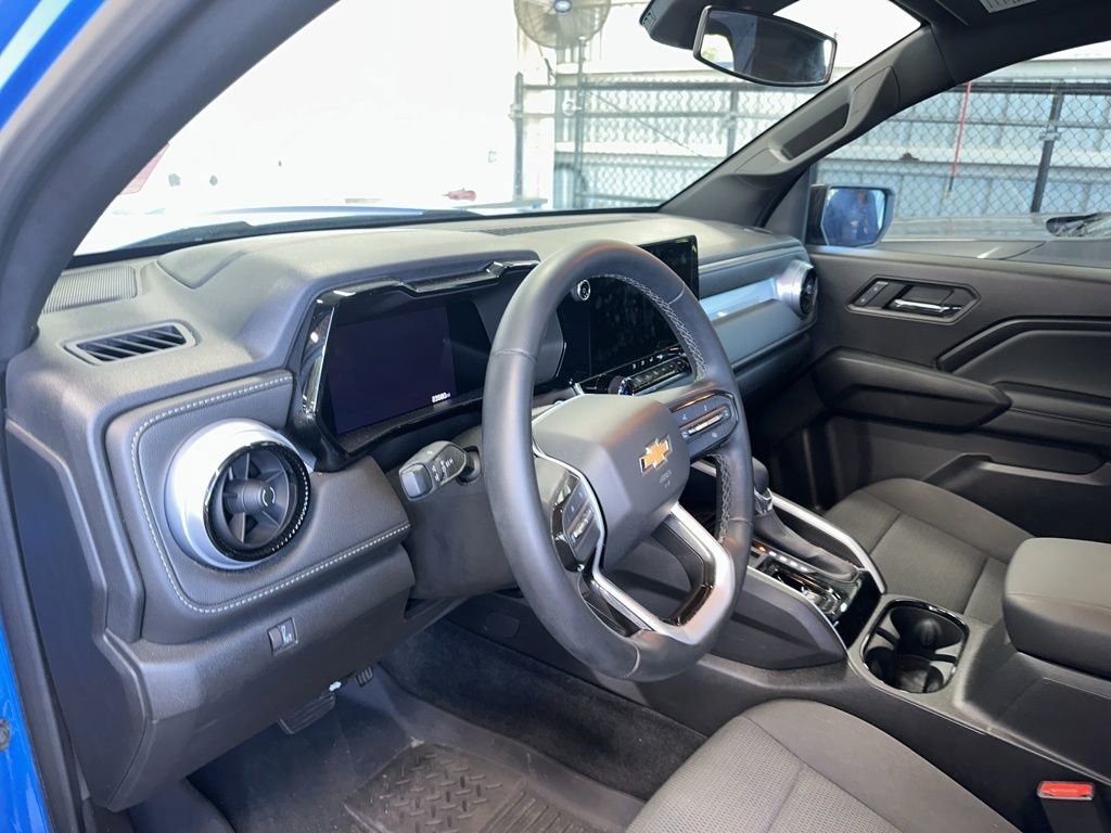 Used 2023 Chevrolet Colorado LT w/ LT Convenience Package III image 6