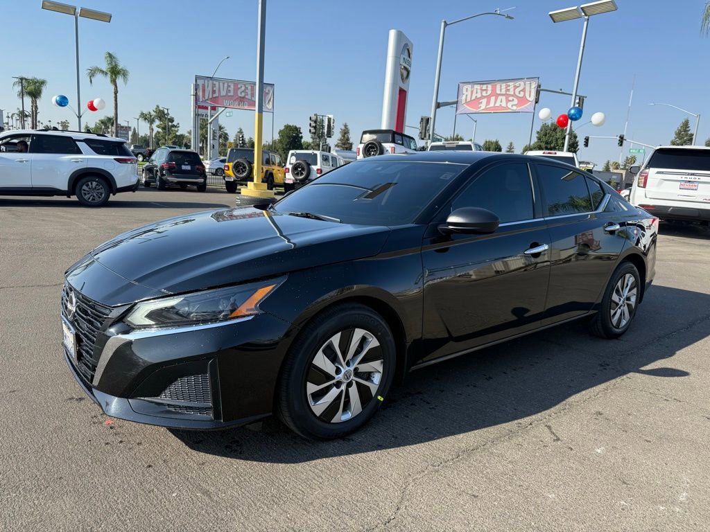 Certified 2024 Nissan Altima 2.5 S image 3